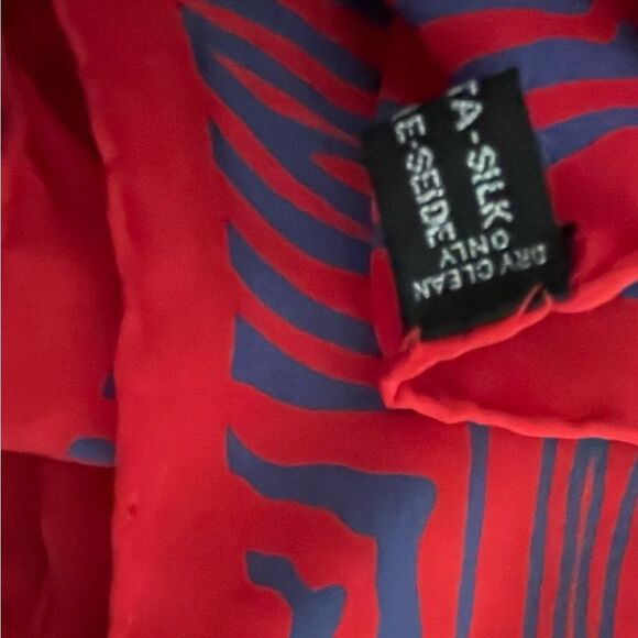 Gianni Versace Red and Blue Silk Scarf - Picture 6 of 6